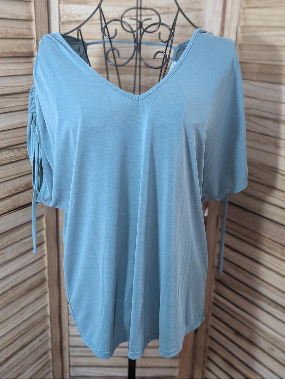 Green Envelope Womens Top Medium Short Sleeve Blend Made in USA